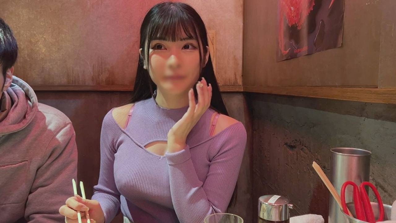【中出し③連発】※数量限定※ピンク乳首の色白巨乳**大生・21歳を複数ちんぽで代わりばんこに挿入＆中出し⇒膣内精*まみれの激エロ映像です（めい） gallery photo 3