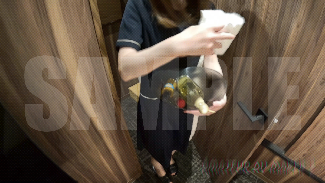 美人なメンエス嬢にお願いして抜いて貰っちゃいました gallery photo 1