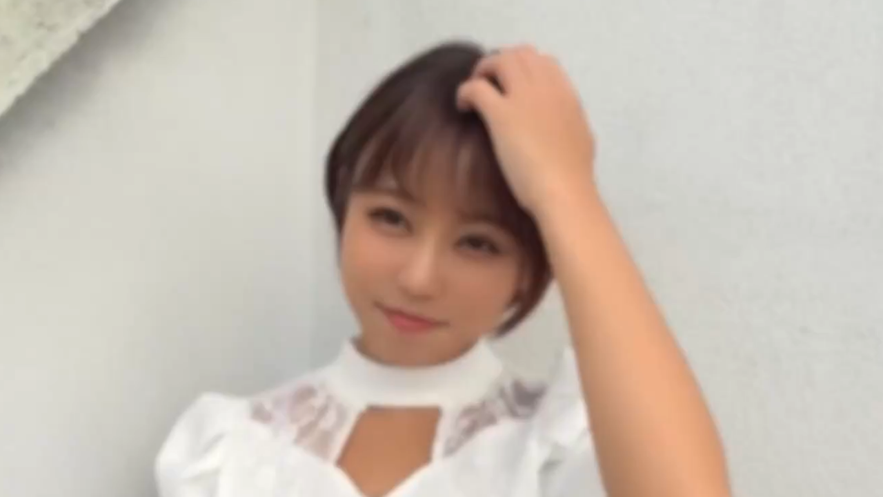 【野外露出】プロテニス選手のエース美女。日焼け肌の腹筋ビクビク痙攣中出し。アスリートらしい足ピン伸ばしでイキ狂う。 gallery photo 1