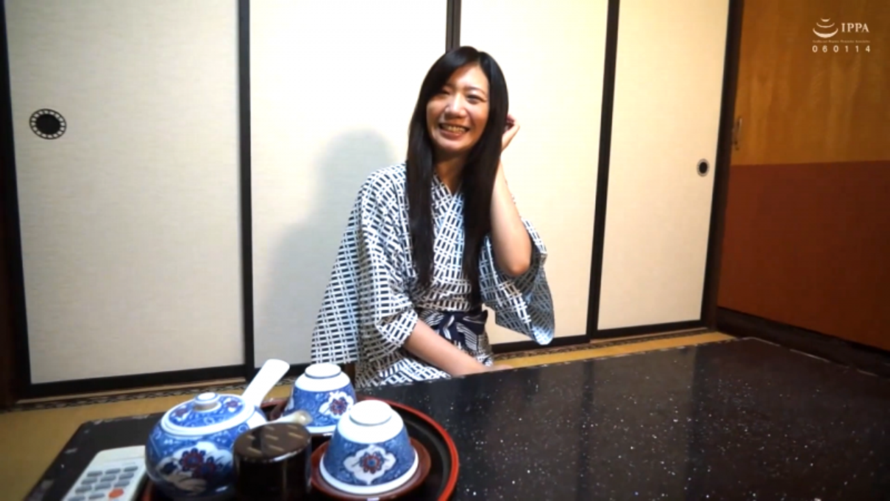 【個撮】田舎の素朴な人妻が実は一番スケベです!!旦那に内緒で乱れまくる昼下がり♥［４］ gallery photo 3