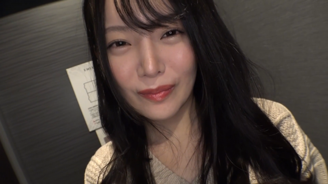 【個撮・素人】黒髪清楚なJDとハメ撮りしてみたらドMで中出しできた件ｗ gallery photo 1