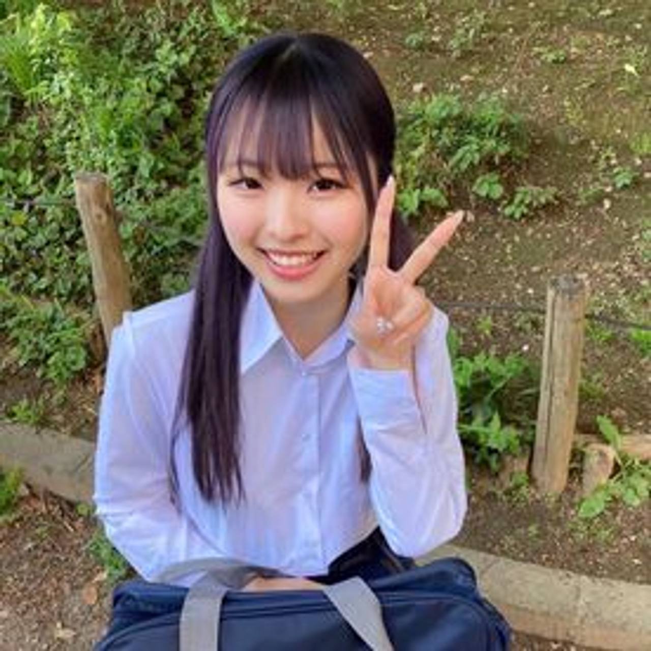 何も飾らない純朴天使あゆちゃん１８歳のはじける笑顔！ gallery photo 1