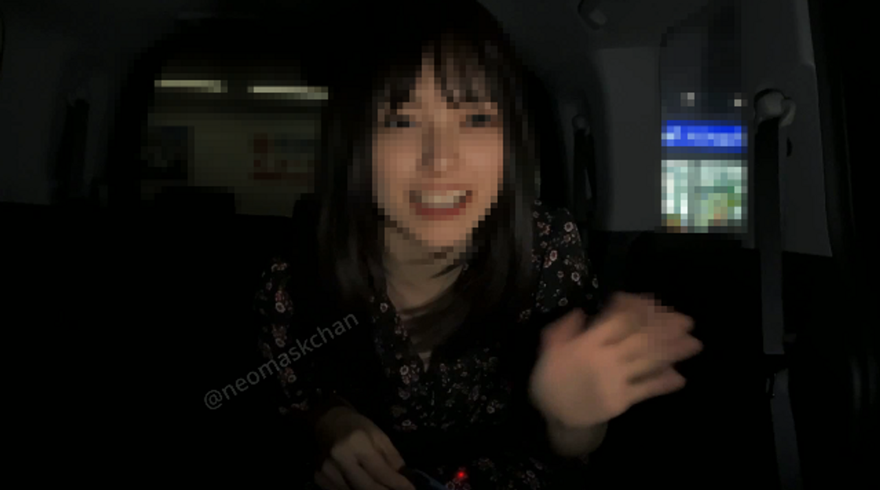 ローター挿入散歩から全裸ダンスで車内オナしたやつ（アナルはっきりにしたよ！） gallery photo 1