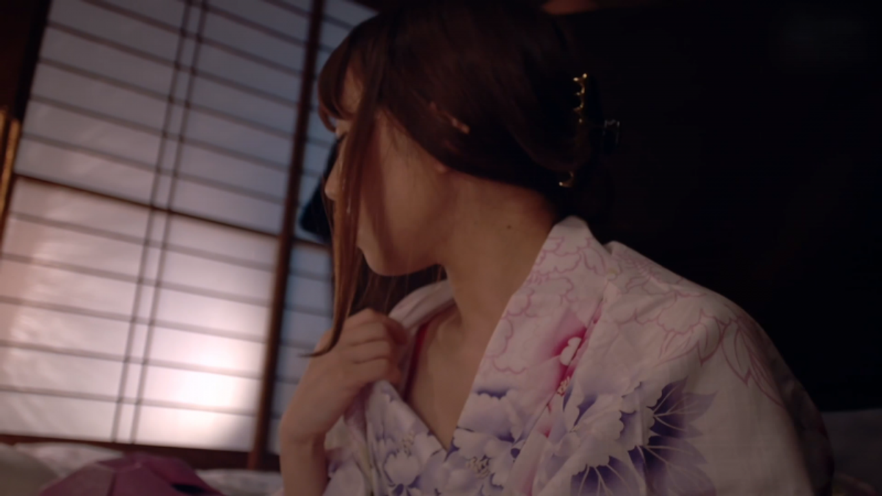 美しい人妻がチ〇ポに堕ちるまでハードピストン!!鬼奥突きで美しい妻が不倫にとろけていく！！　part10 gallery photo 1