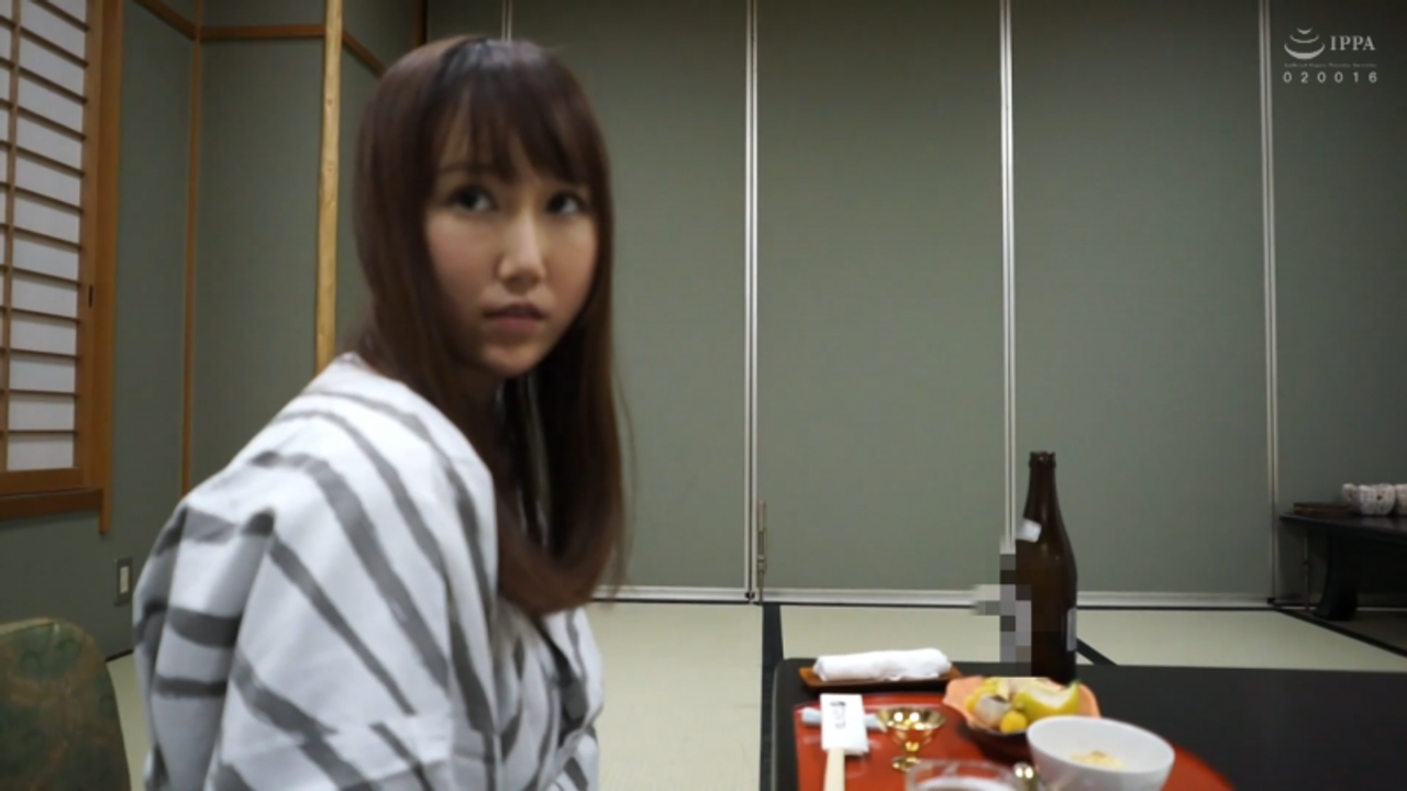 【新婚人妻限定】都会や地方で所構わずナンパして一期一会セックス　7 gallery photo 8