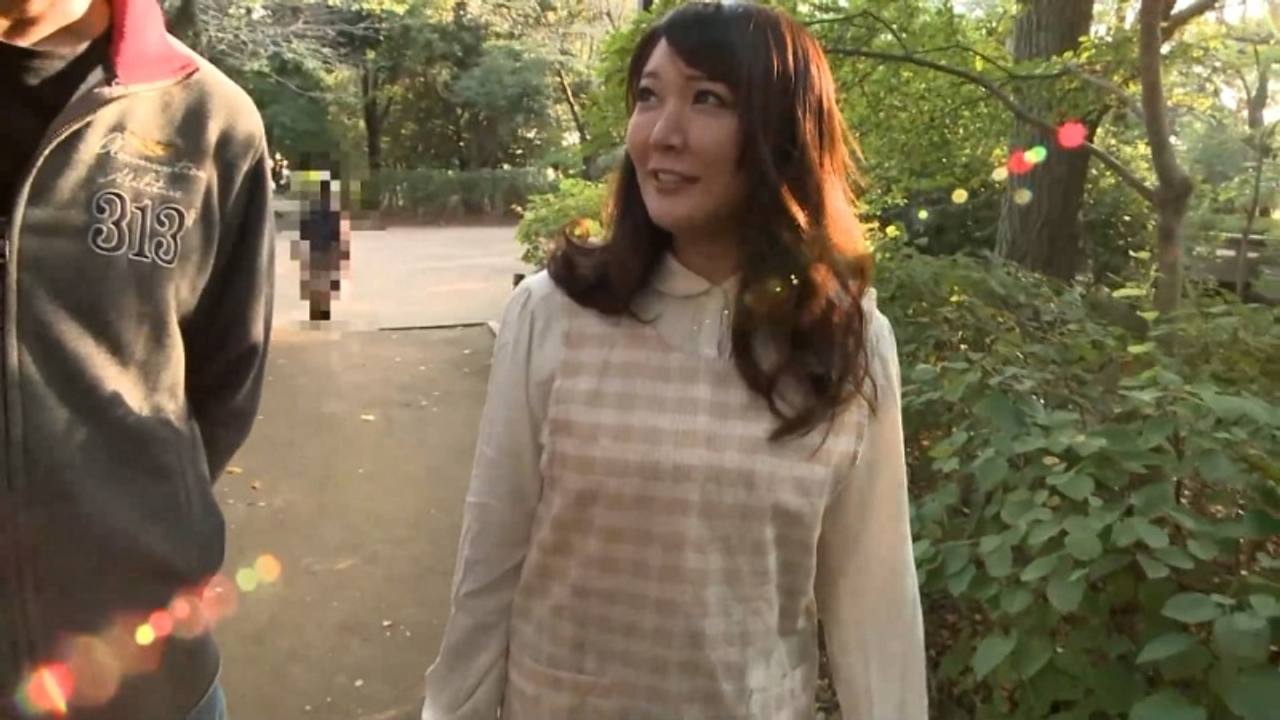 【不倫初体験】「もっと壊してッ！」突撃！欲求不満な奥様のマ○コ飯！【6/6】 gallery photo 4