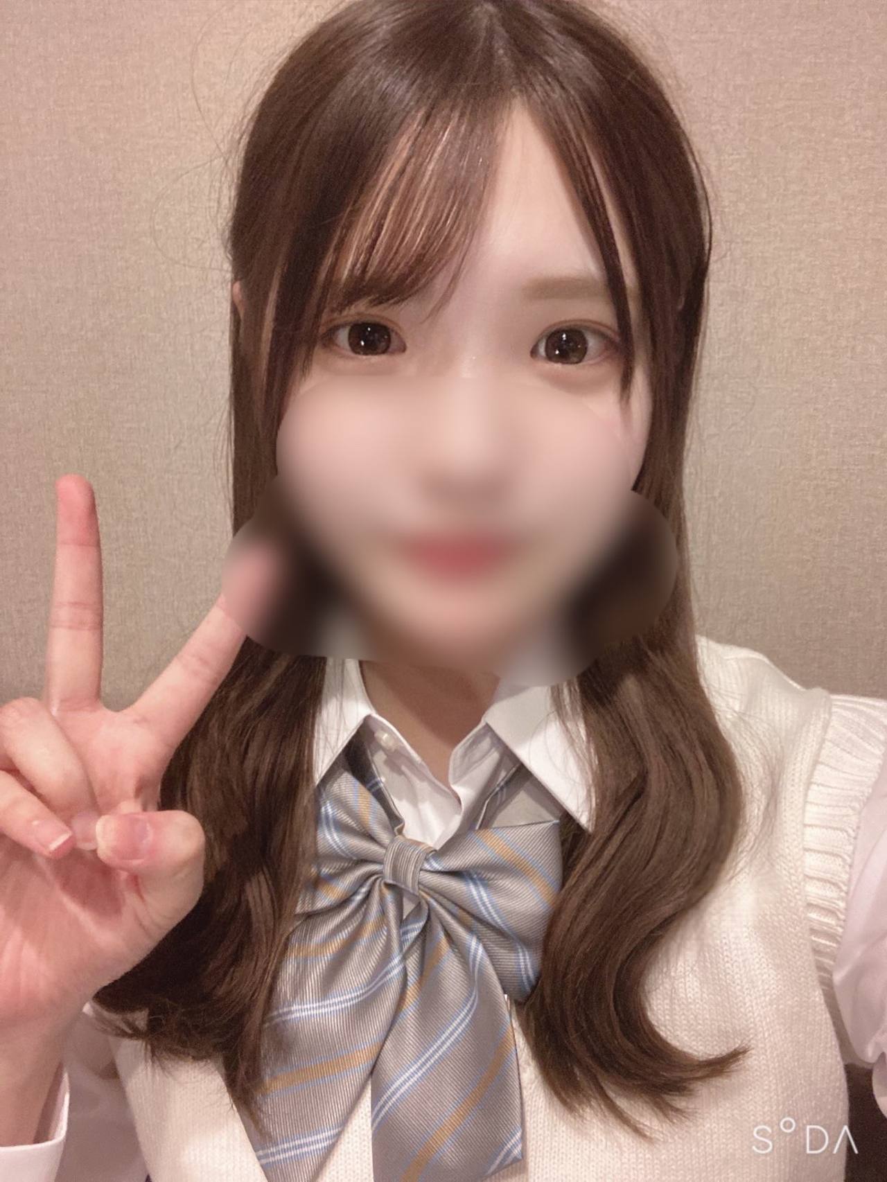 衝撃の逸材爆誕！スタイル抜群の純白Fカップ絶世の坂道系美女！見ないと絶対に後悔します、、、 gallery photo 1