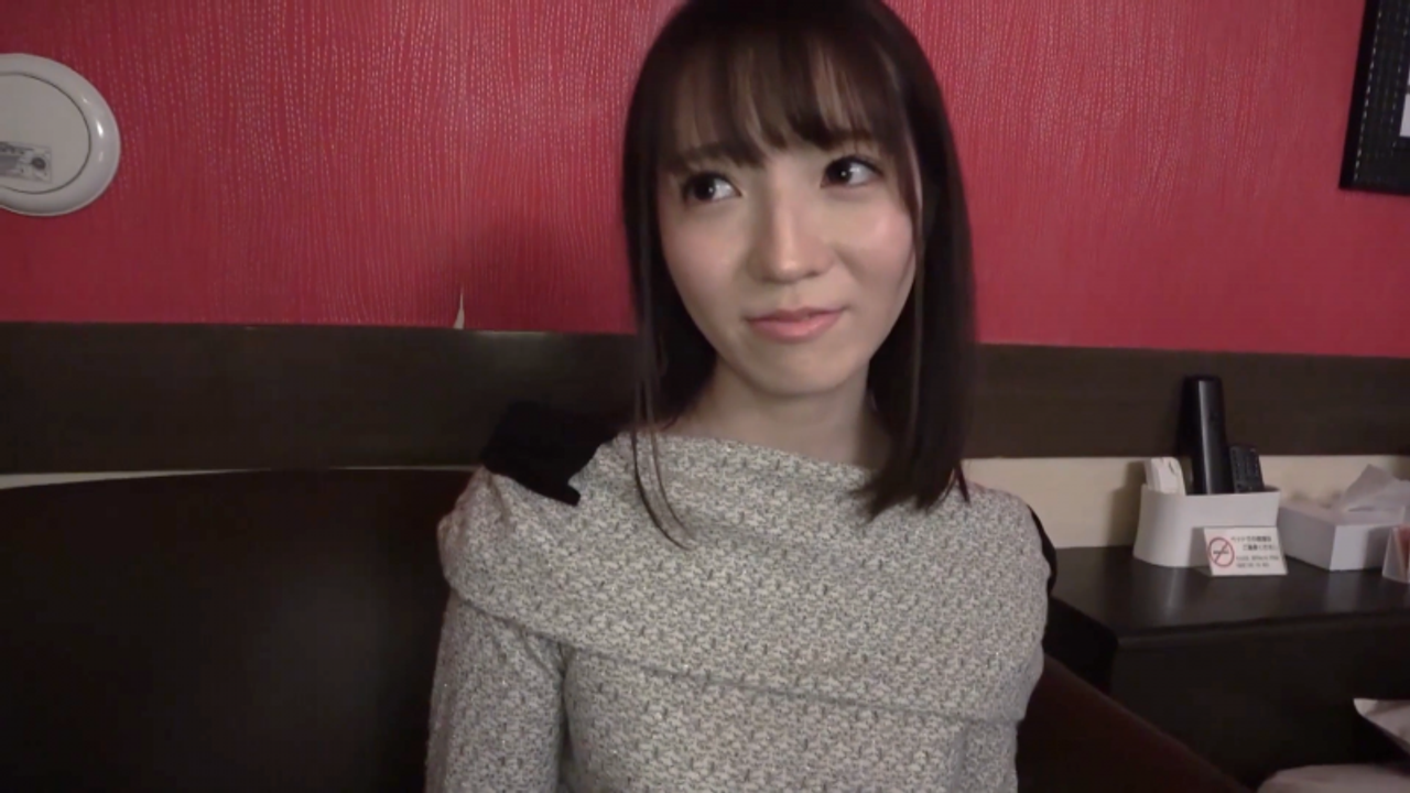 【はなﾁｬﾝ/22歳】Fカップ巨乳＆美脚なコにハメ撮り練習付き合ってもらいましたby駆け出しAV男優 gallery photo 4