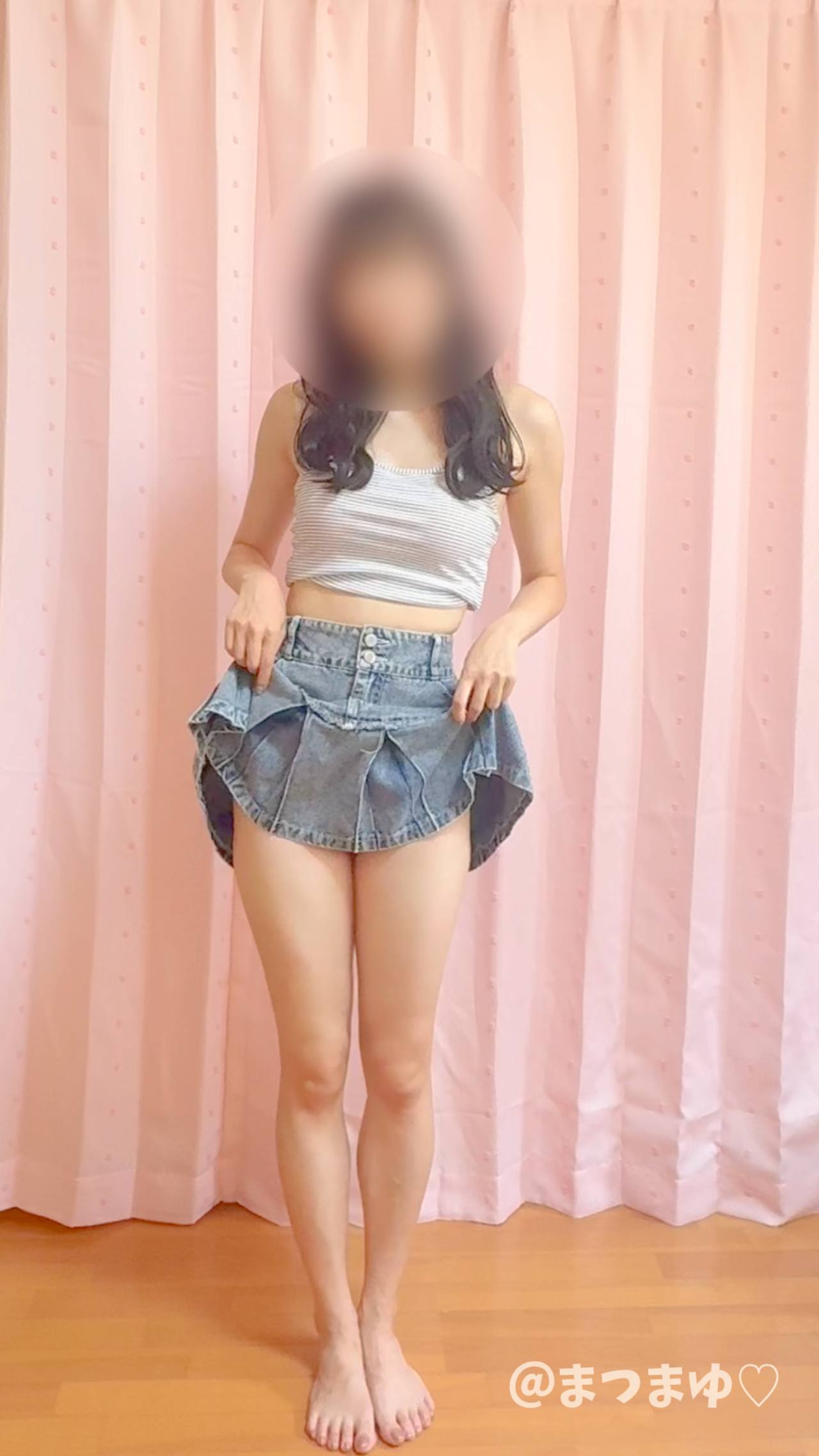 【全裸でアイドル踊ってみた】まっさらブルージーンズ、脱ぎ捨てて本気ダンス♡ gallery photo 2