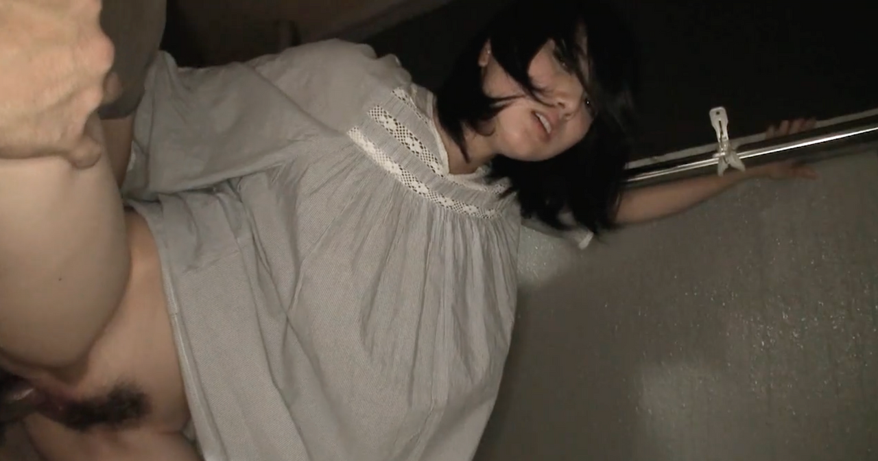 《2》付き合ったばかりの美大JDとベランダSEX!念願の大量生ハメ中出し! gallery photo 8