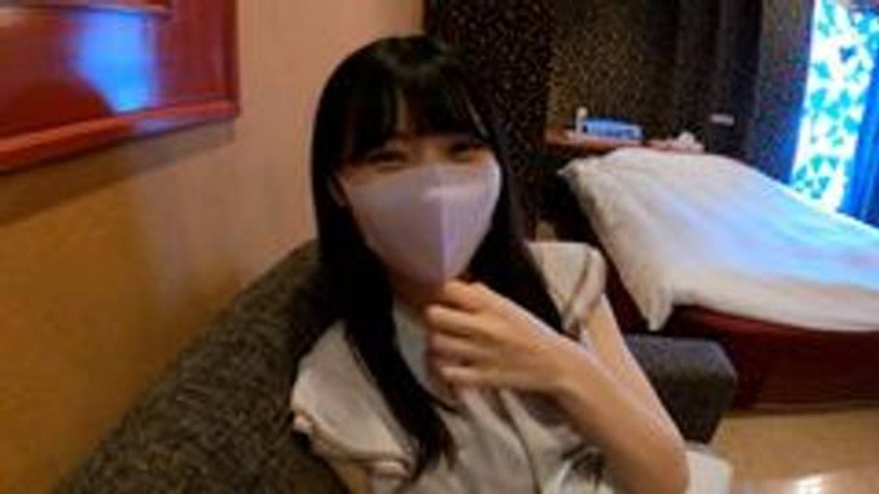 ピュアな笑顔が眩し過ぎるみおちゃん、汗ばむチ◯ポを即尺、玉舐め、アナル舐め、最後は足の指先までキレイに舐めしてくれる！ gallery photo 3