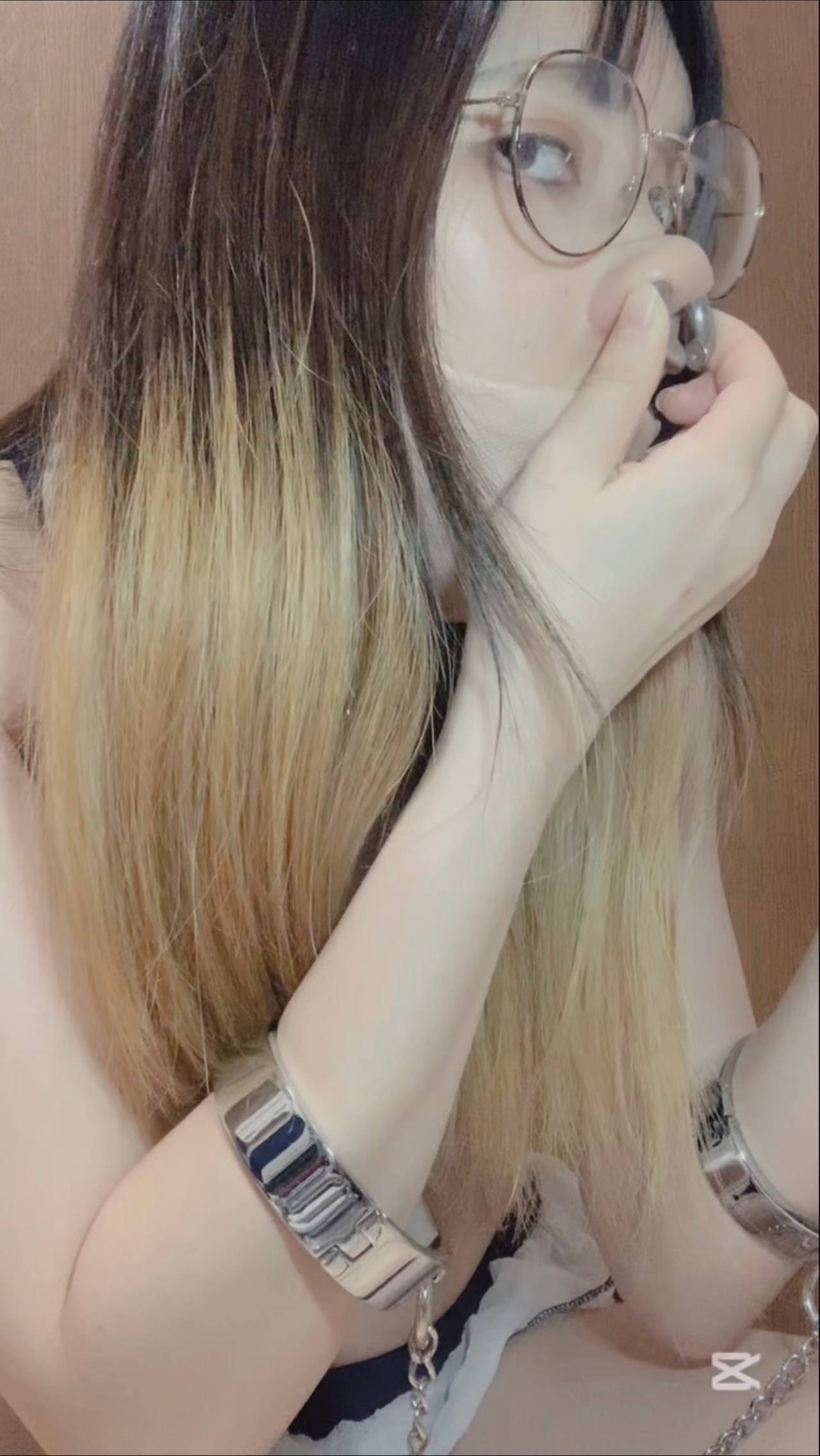 7種の鼻輪を比較！指も一緒に入れてみるPart1 gallery photo 4