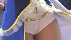 MP4動画 カリスマレイヤーのパンチラ胸チラハプニング映像