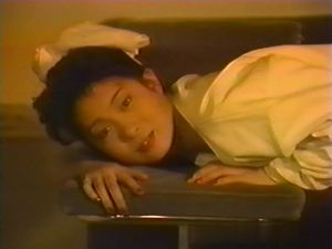 (無)【昔の名美人】★★ 小早〇愛 白い肌に白のパンストがそそります,正常位・騎乗位で突きまくられ最後は顔面シャワーでフィニッシュ!