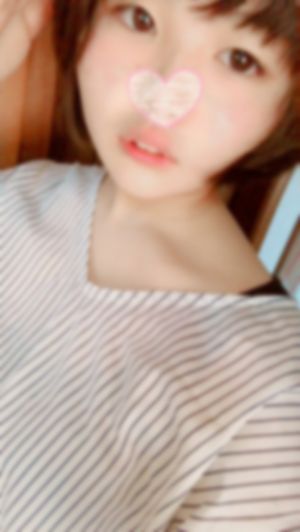 【NEW】先着割引300pt ショートボブのロリロリ美少女ちゃんがお風呂場でパイパンマンコいじりまくりエロイプ【特典で顔出し】
