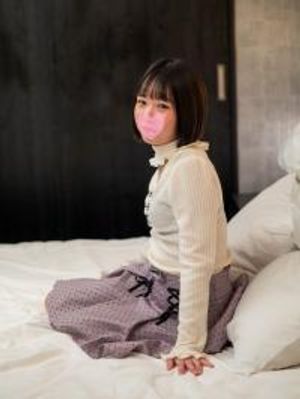 【半額速報】第51撮ひなこ18歳パイパンロリの春休み。経験極浅マンコの奥で初めての中出し【個人撮影】