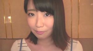 教師を目指す真面目な21歳女子大生が初ハメ撮りでスレンダーな体で喘ぎまくり