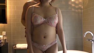 【個人撮影】ネットカフェで暮らす家出娘 イラマ&口内発射編