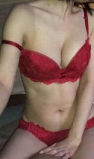 入り込んでしまい、思わず中出し。自分でも何が起きたのかわからないくらい無心に 肉棒を膣に叩き込む