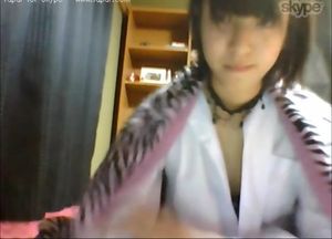 おっぱいをペンで遊ぶエロ通話