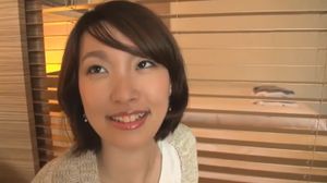超美人な美巨乳ショートカットが敏感すぎて大量潮吹き!締まりの良いマンコでキモオヤジがザー汁を中出し!