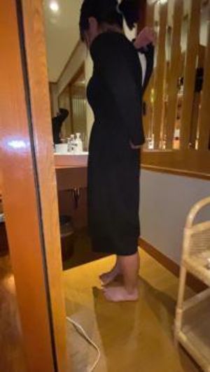 ※3800pt→1800pt【個数限定・顔出し】大変貴重な清純素人さん見つけました。処女から数えるところ3番手に強制中出し。特典で自身で本当の職業を行ってしまっているので、ネタバレは置いておきます。