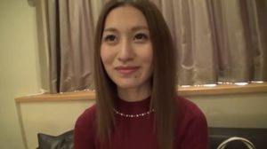 真面目でキレイな25歳OLが初ハメ撮りでスレンダーな体で喘ぐ