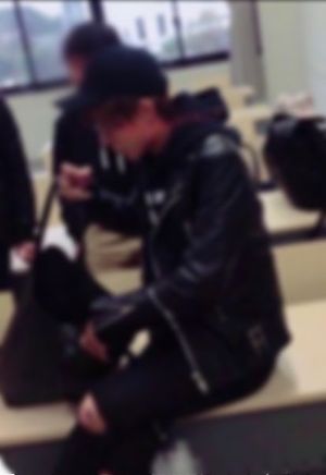某大学でイケメンくんを追跡したらトイレでヤってました。