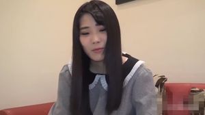 【個人撮影★地味】地味で腐女子な女の子がグッズを買うお金を稼ぐためにおっさんをセックスしちゃうww