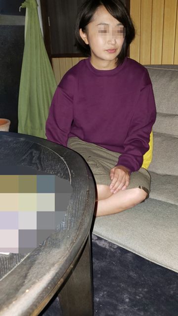 【個人】家計を助けるための経営に失敗し融資を受ける人妻。熟れた膣に結婚後初めて受け入れる他人棒