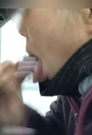 熟フェラ パチ屋で大負けし、夕飯代まで使い込んだ熟女にバイトさせた件