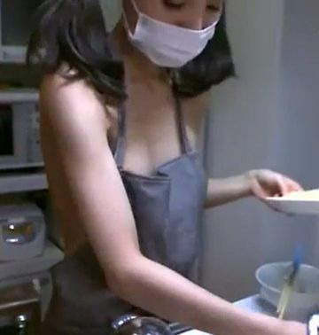 無】激かわ美少女の彼女が裸エプロンででクッキング?