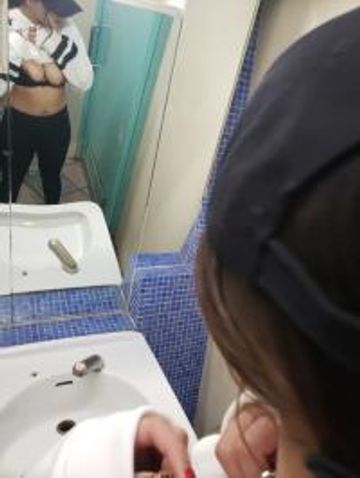 【顔出し・無修正】Gカップのダンサーを留学支援公衆トイレでハメた後ホテルで中出し(53分)