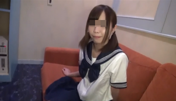 【無修正】可愛すぎる素人に制服を着せてハメ撮り