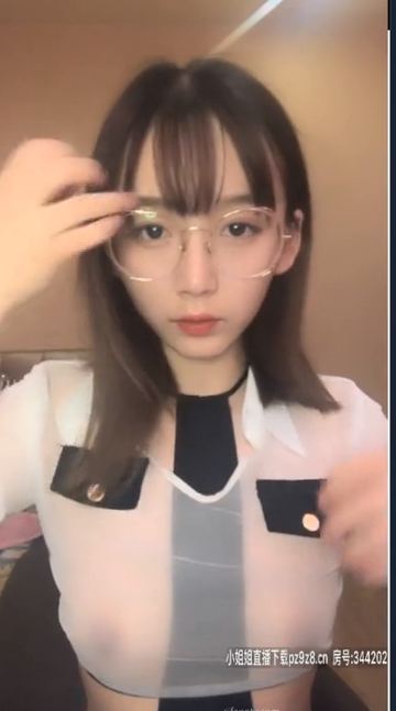 【削除依頼怖いので限定販売?】大ハプニング!!!!!!!!!めちゃ可愛人気YouTuberが配信を終えた後ビデオを切るのを忘れてオナニーを生配信してしまうww【おマ〇コ丸見え】