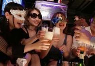 【ハプニングバー×母乳ビーム】出産祝いにハプバーへ行ってみんなから乱交プレゼント