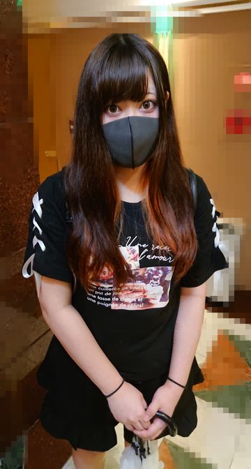 【数量限定1400⇒900pt】初撮り☆20歳ロリっ娘ももちゃんにたっぷり中出し!