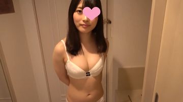 ゆるふわ系の幼い美少女とイチャイチャハメ撮りセックス