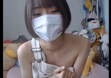 黒髪の綺麗な美少女がライブエロ配信!!