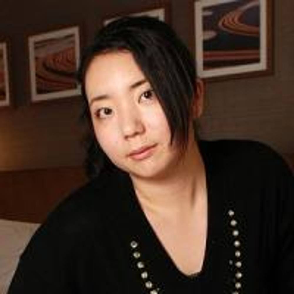 色白肉感たっぷりの人妻はネットりフェラと最高の騎上位の持ち主[人妻・留美]