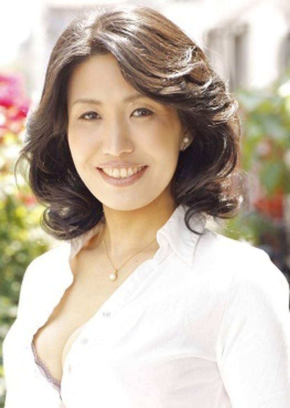 人妻34 名取美知子36歳 恥かしい乳輪の資産家奥様をデカマラで心の底から快楽漬けにして性**にした