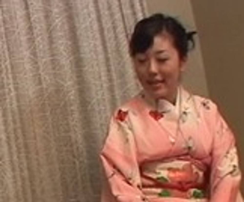 狙われた着物人妻