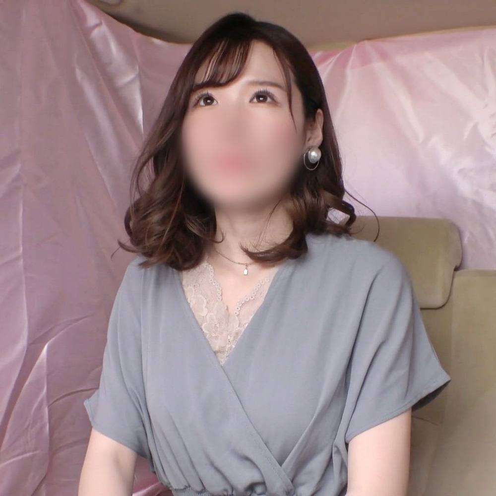 【素人／人妻】SSS級…30歳完璧スタイルの美人セレブ奥さま。ハリのある巨乳おっぱい揺らして淫れるハメ撮りセックス。