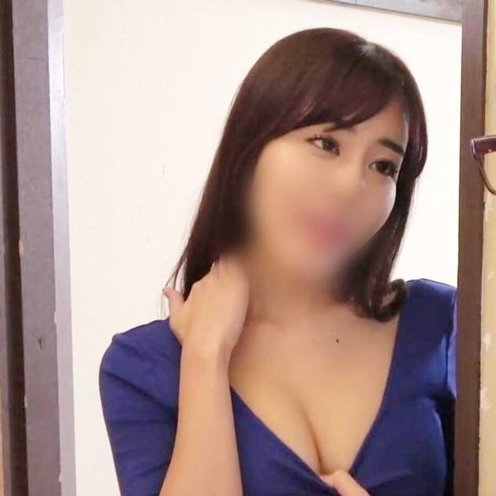 《中出し》色気ムンムン・38歳セフレ人妻の自宅でハメ撮りSEX！エロニット着てチ○ポ挑発！パイパンおま○こに中出し！