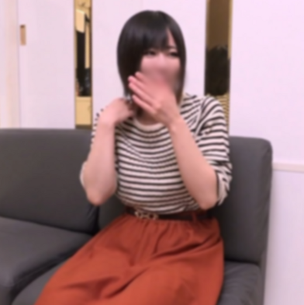 【美人プロゲーマー／個撮】出会いゲーで知り合った巨乳美女19歳。根暗かと思いきや自分から挿入しちゃうほど積極的な彼女を捉えた超激レア映像。※数量限定。