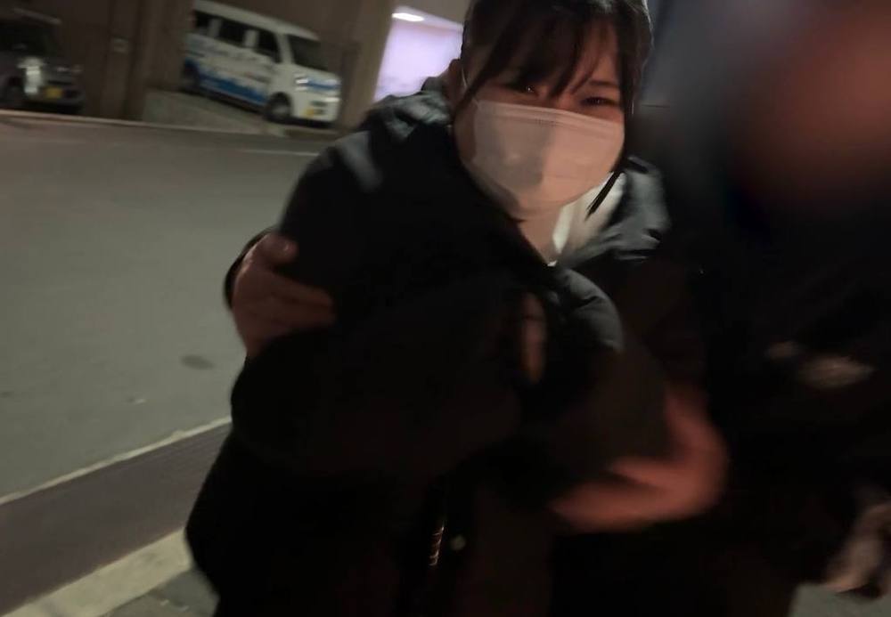 【ガチ素人18歳】可愛いくて超敏感!!顔に似合わない最高の巨尻を堪能して許可を得ず中出しハメ!※レビュー特典有※