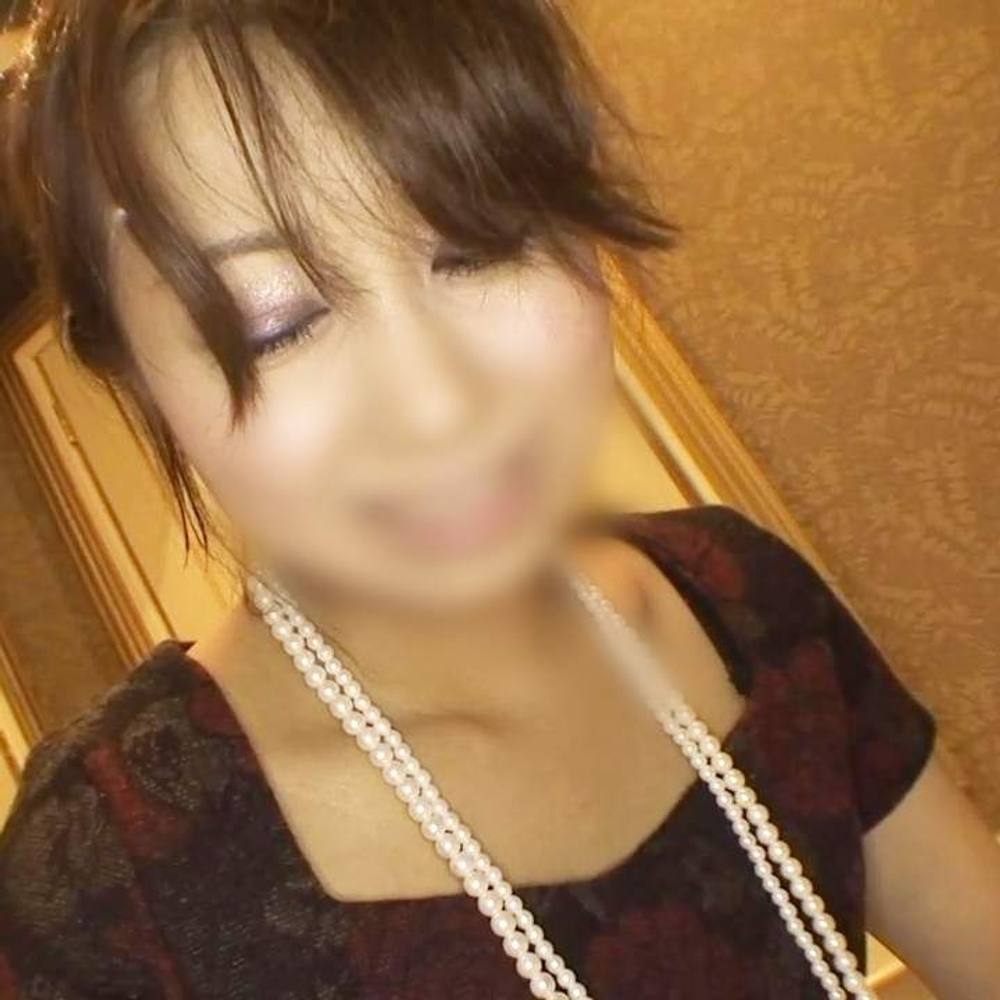 《人妻》色気ムンムンのスレンダー巨尻人妻（49）◆旦那に秘密で浮気セックス！他人棒に夢中になりアヘ顔イキ！ねっとり過ぎる淫らしい不倫セックス！