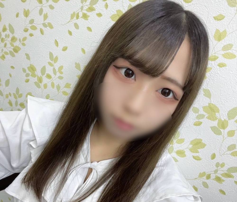 【完全素人】※顔出し※可愛い19歳のえなちゃん！危○日だけどお構いなしの生チンポ挿入にイキまくりの中出しハメ！