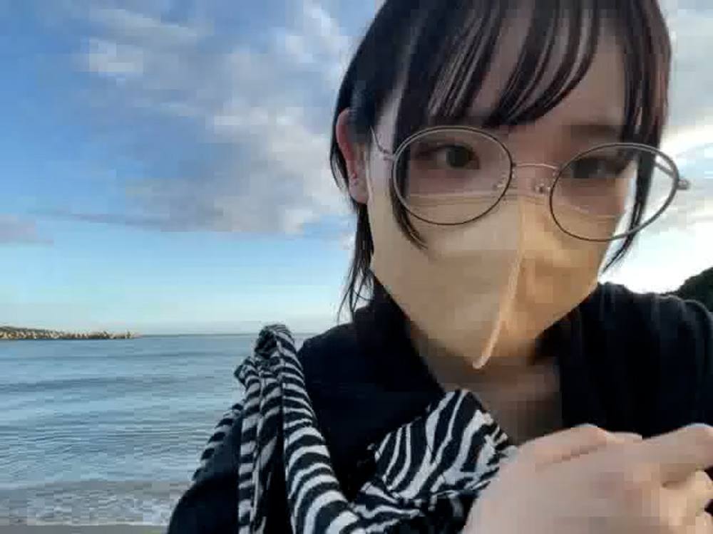 【外配信】海でおもちゃつけて散歩してみる♡ 20210829 2