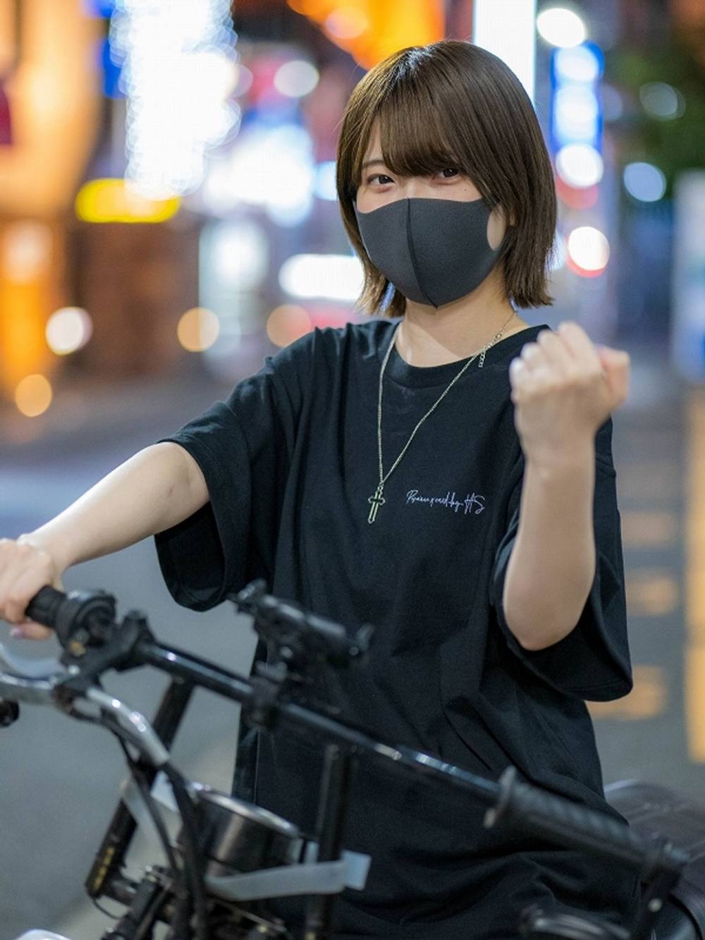 【個人撮影】ムラタ18歳美形ボーイッシュバイクガールにノーヘル騎乗で生中出し【山射】